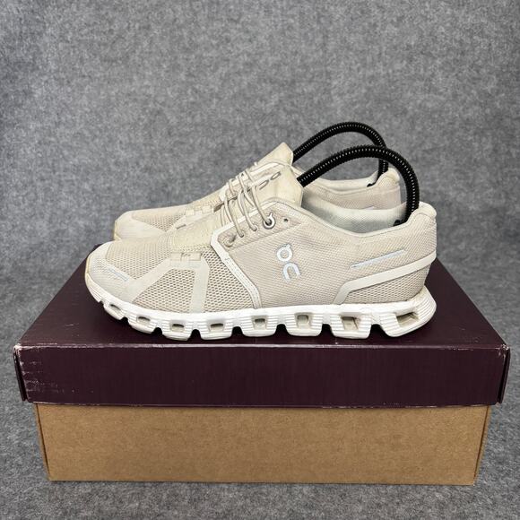 On Cloud 5 All White Athletic Sneakers Trainer Running Shoes Womens Size 8 US - Picture 6 of 8